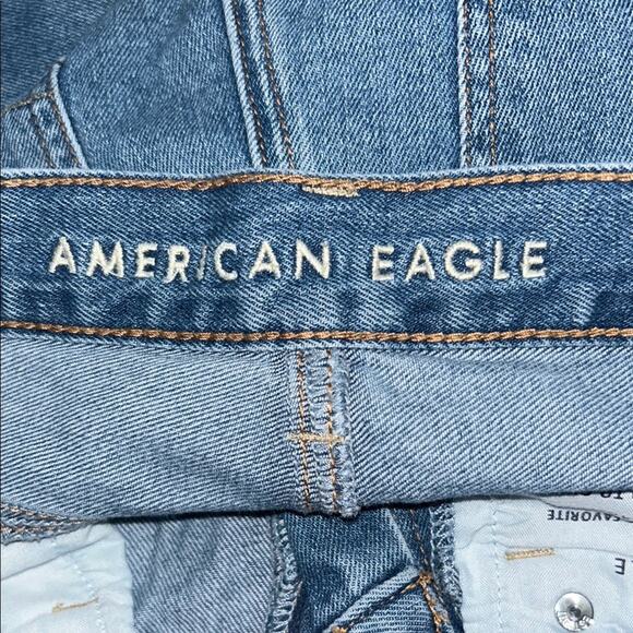 American Eagle Denim Distressed Mom Jeans Size 2 - Picture 9 of 13